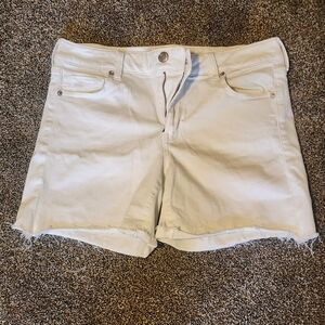 American eagle white shorts Size 14, 6" inseam